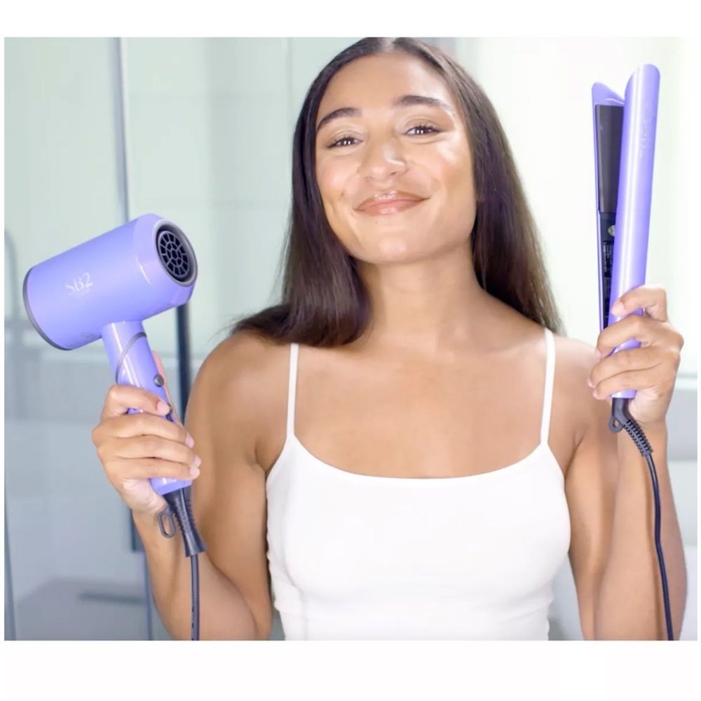 11-Pc. Accelerator Bundle Set, Hair straightener,curler and hair blow dryer - Picture 4 of 4